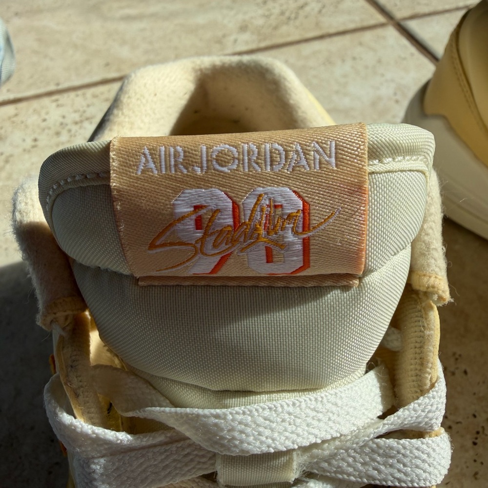 Jordan sneakers - Picture 4 of 6